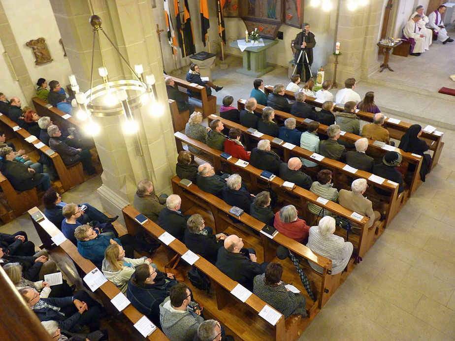 Festgottesdienst zum 50jahrigen Priesterjubiläum von Stadtpfarrer i.R. Geistlichen Rat Ulrich Trzeciok (Foto: Karl-Franz Thiede)